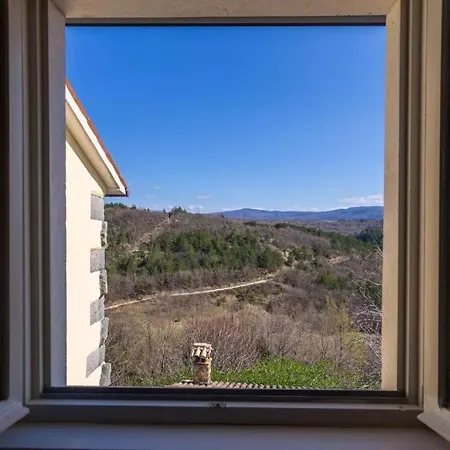 Adorma * Roč