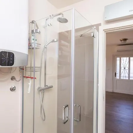 Adorma Apartment